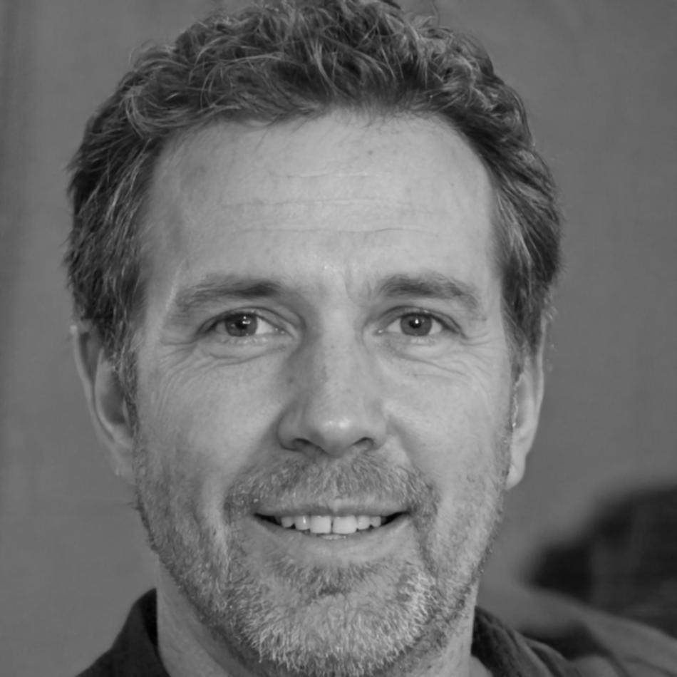 Портрет Остапа Ткаченка, керівника навчальних програм з інклюзивного дизайну